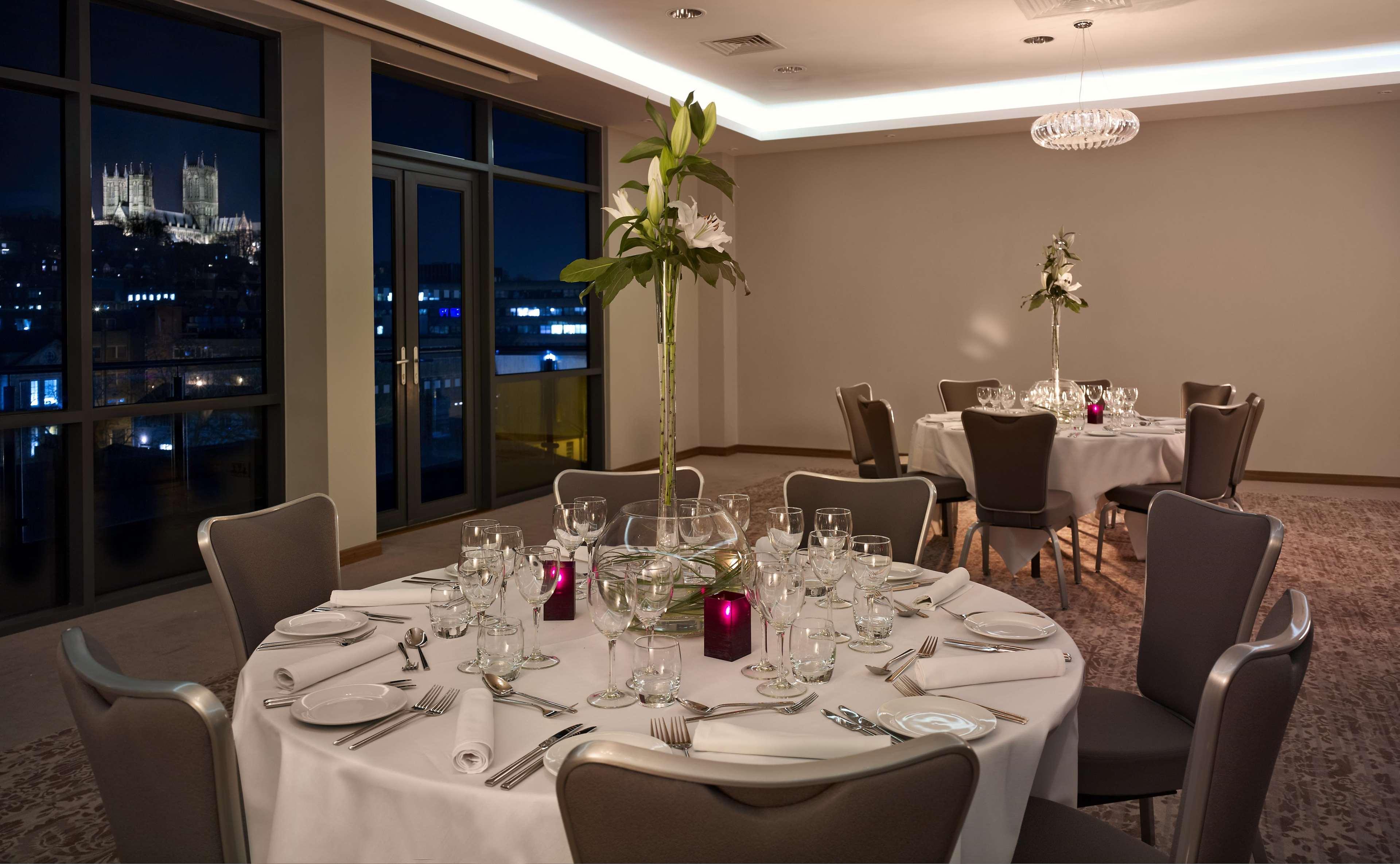 Doubletree By Hilton Lincoln Restaurante foto