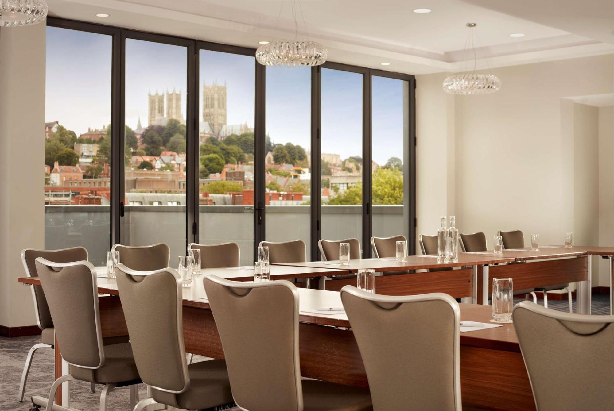 Doubletree By Hilton Lincoln Exterior foto