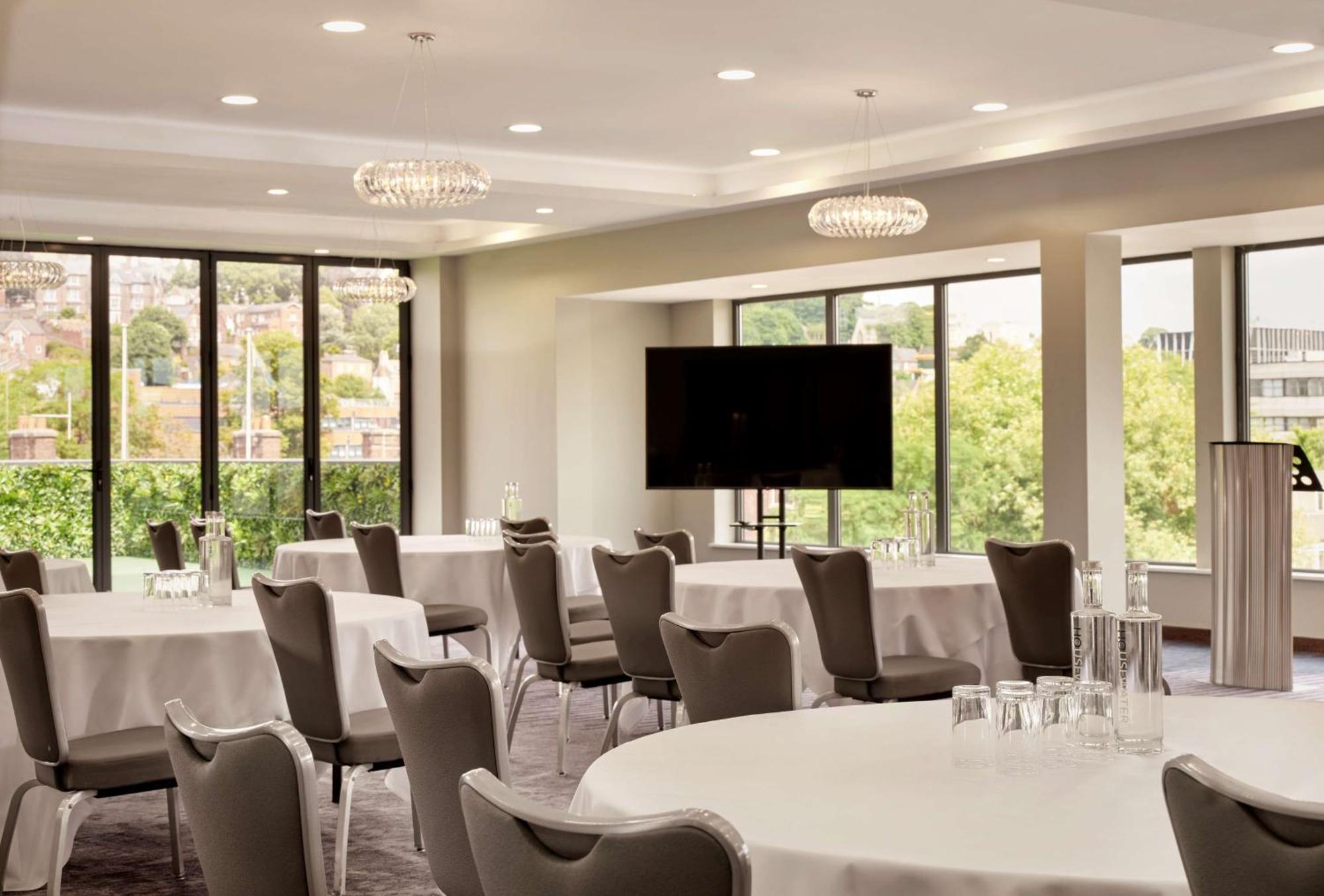 Doubletree By Hilton Lincoln Exterior foto