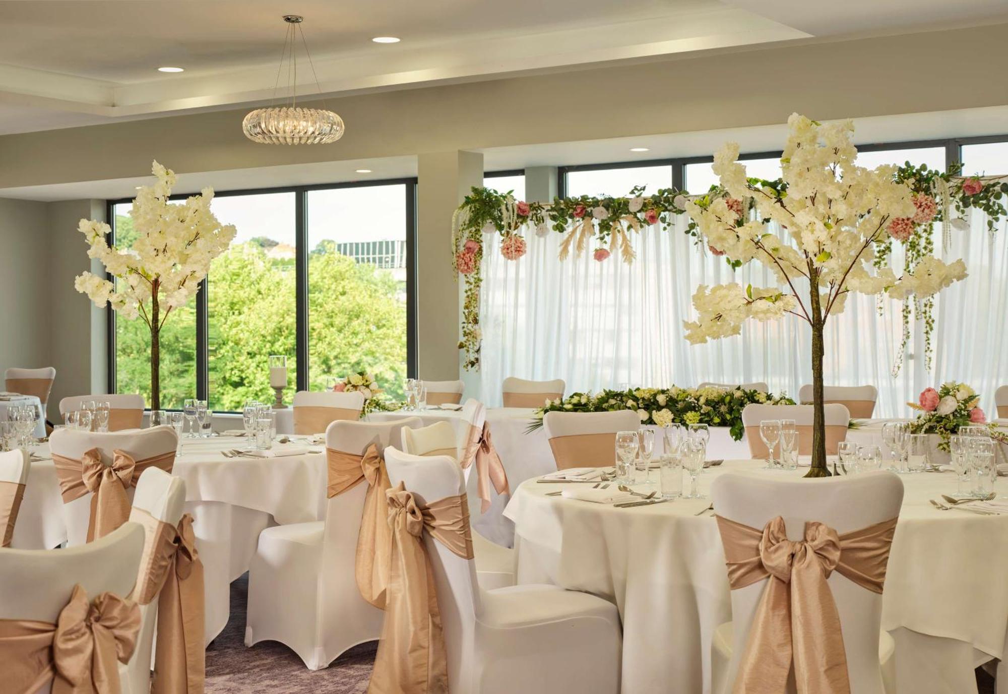 Doubletree By Hilton Lincoln Exterior foto
