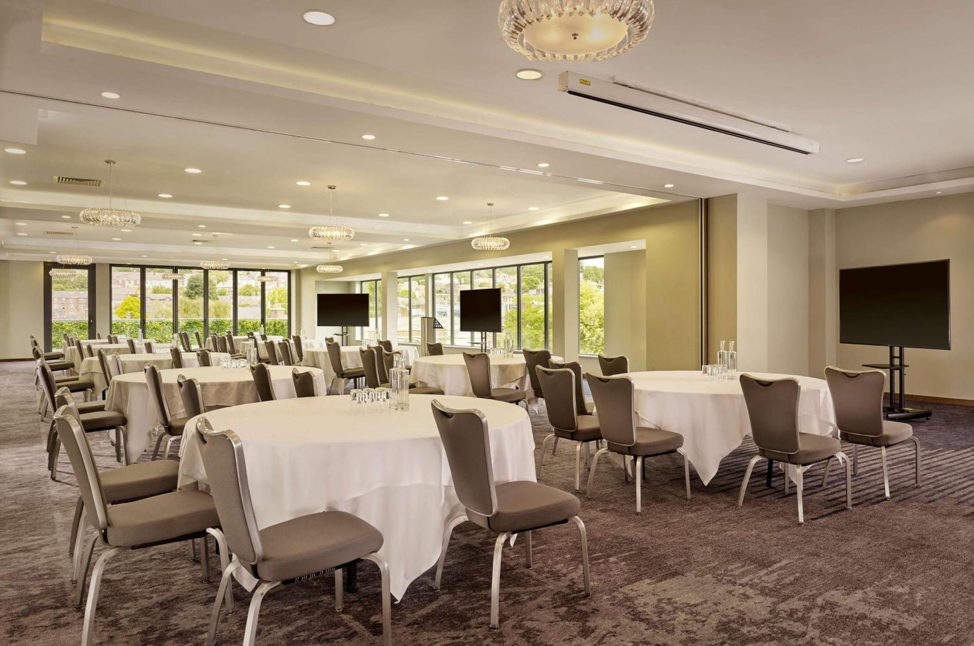 Doubletree By Hilton Lincoln Exterior foto