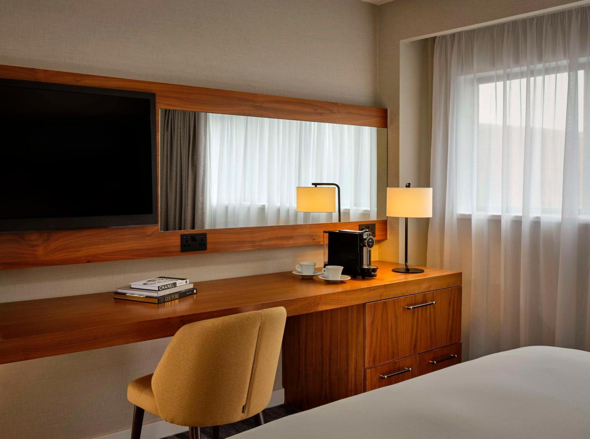 Doubletree By Hilton Lincoln Exterior foto